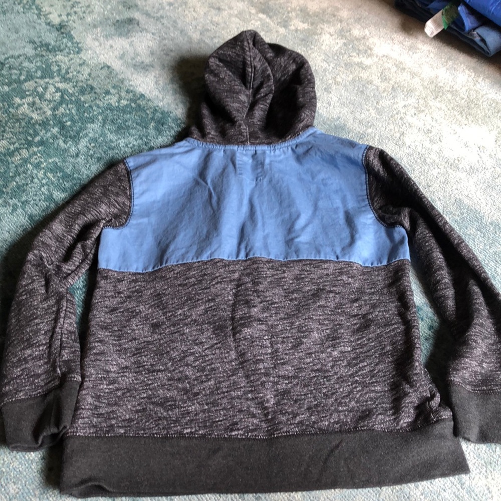 Cat & Jack pullover - Picture 2 of 3